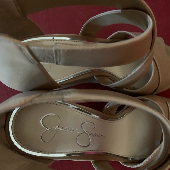 NWOT- Jessica Simpson Wedges - Buff /Nude - Picture 14 of 14